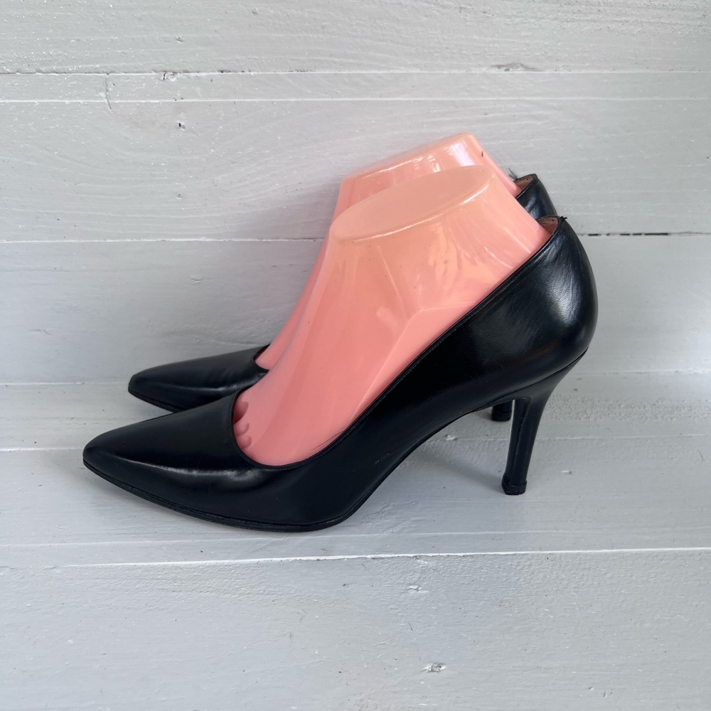 STUART WEITZMAN Classic Black Patent Leather  Pointed Toe Heels 8.5 B